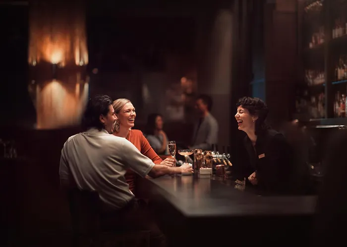 5 star hotel: Next Hotel Melbourne, Curio Collection By Hilton