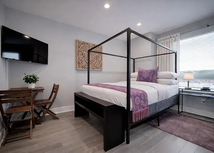 Artsy Hidden Gem Ll -Free Parking --