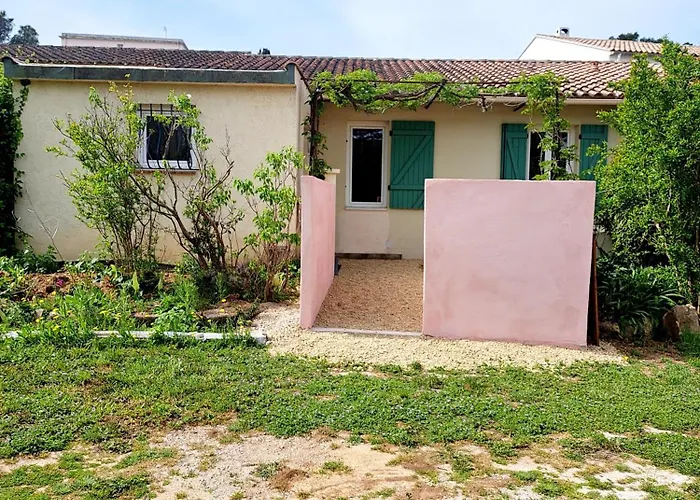 Écrin de verdure de 45 m2 - Plage à 400m - Jardin, Parking privé, WIFI