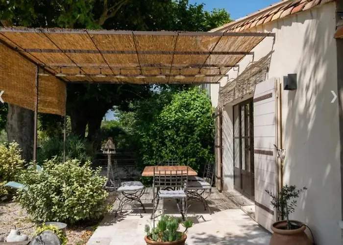 Gite du Mas de la Finière ,avec SPA intérieur