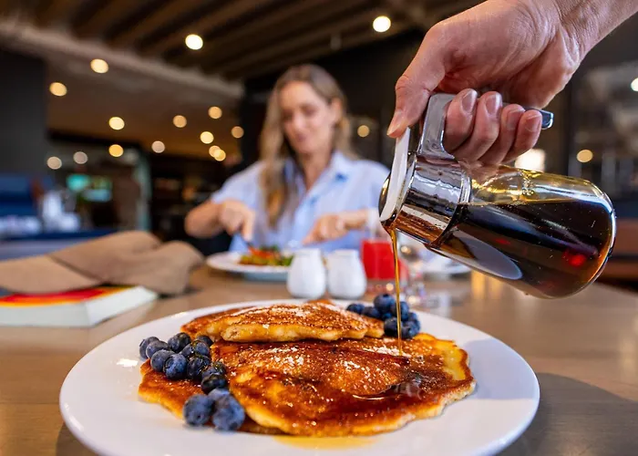 Family Hotel: Cambria Hotel Portland Downtown Old Port