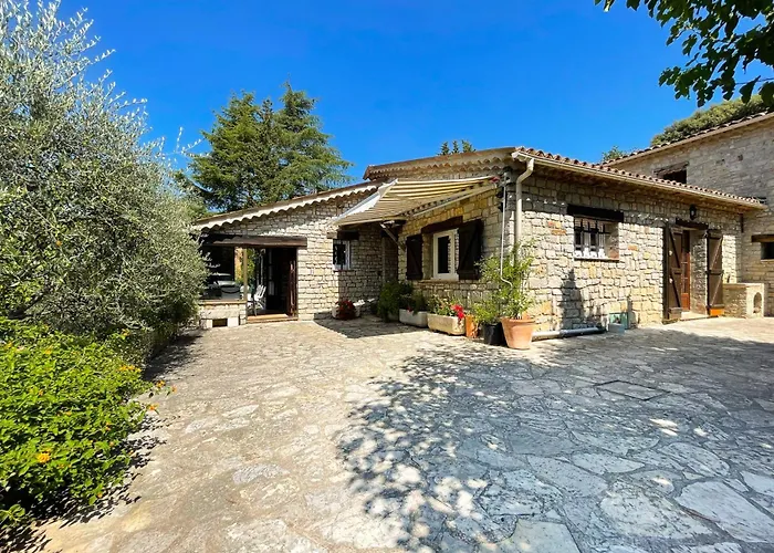 Mas provencal de charme - 6 personnes - proche de Grasse