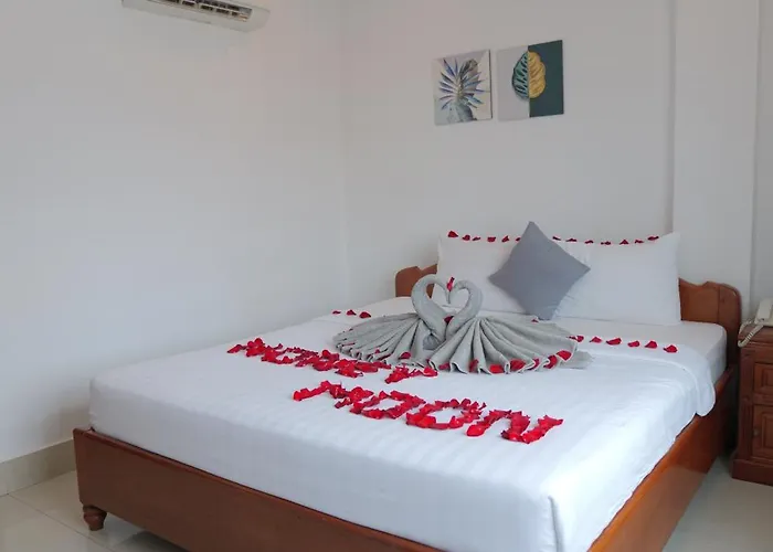 Airport Hotel: White Corner Hotel