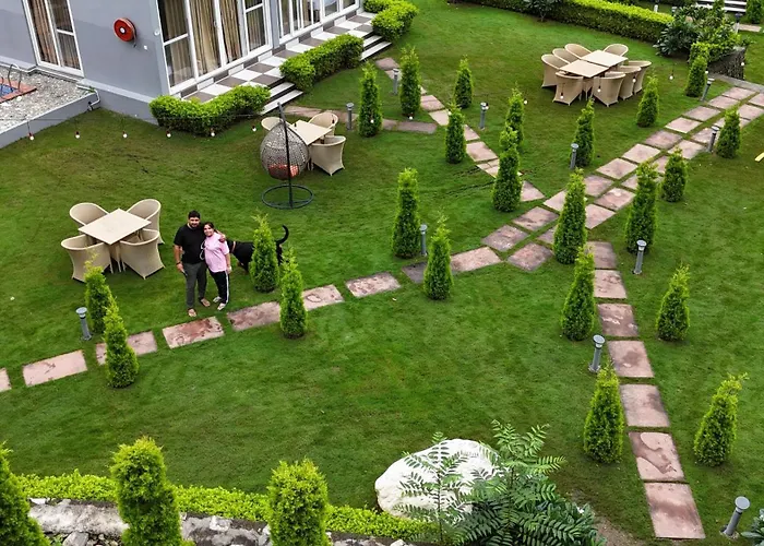 Pet Friendly hotel: Purna Boutique Resort - Luxury Villa