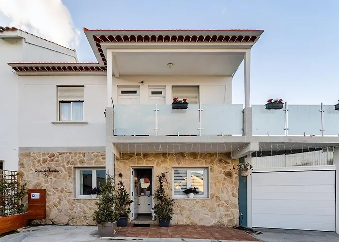 O Lar de Laura Casa familiar para escapada tranquila con piscina y sala de juegos cerca de Vigo