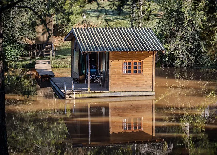 Casa Flutuante no Lago - Há 90km de São Paulo - Piscina, Caiaque, Stand UP e Cascata - Quinta do Vale Itatiba