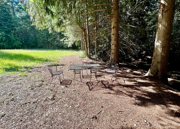 Private Forest Lodge Near Silverwood Theme Park - Sleeps 10