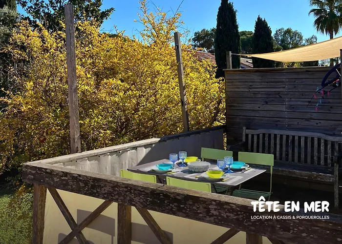 location a 100m du village , site tete en mer
