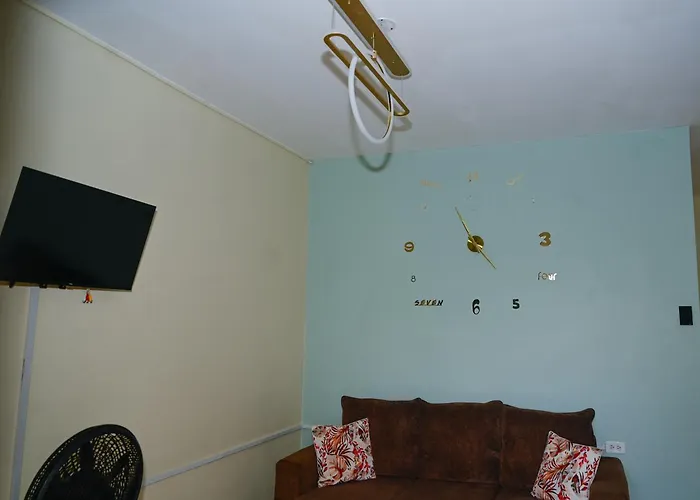 Cozy One Bedroom & Car Rental Apartment