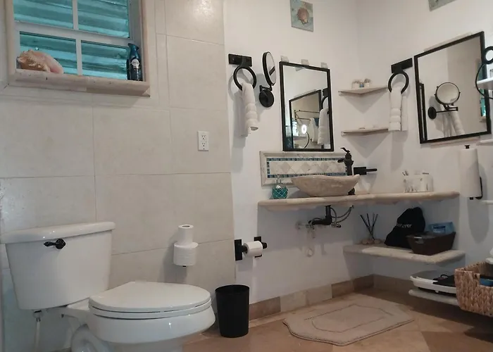 Apartment Near Grace Bay Beach