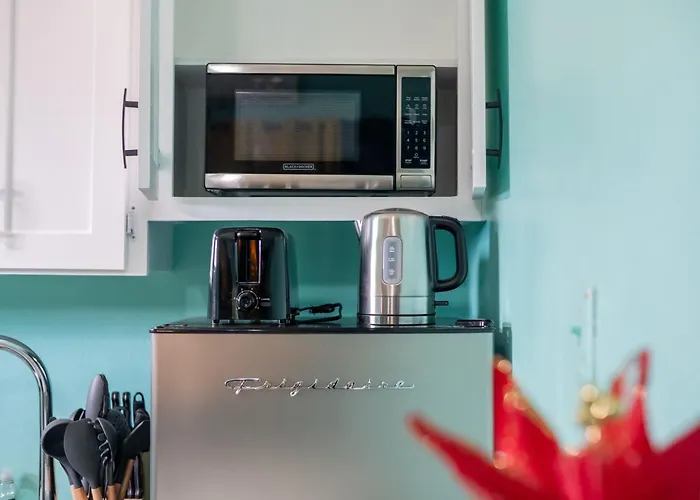 J & B Studio Apartment