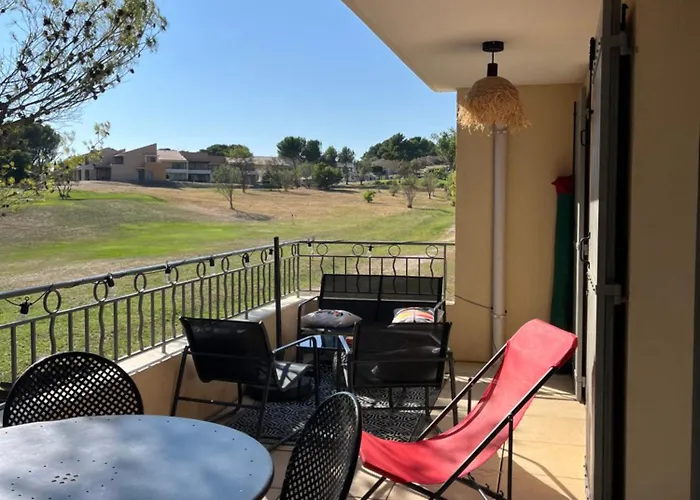 Golf Apartment