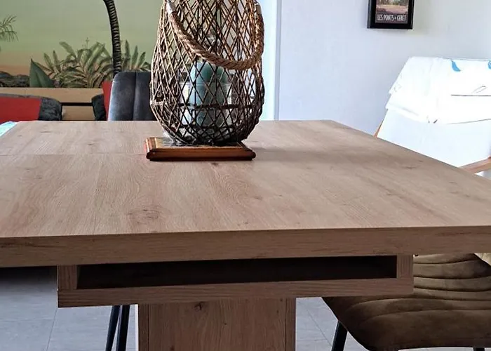 Dernières disponibilités mi aout et cure d' automne joli studio Gaëlle disponible du 5 au 26 septembre wifi balcon