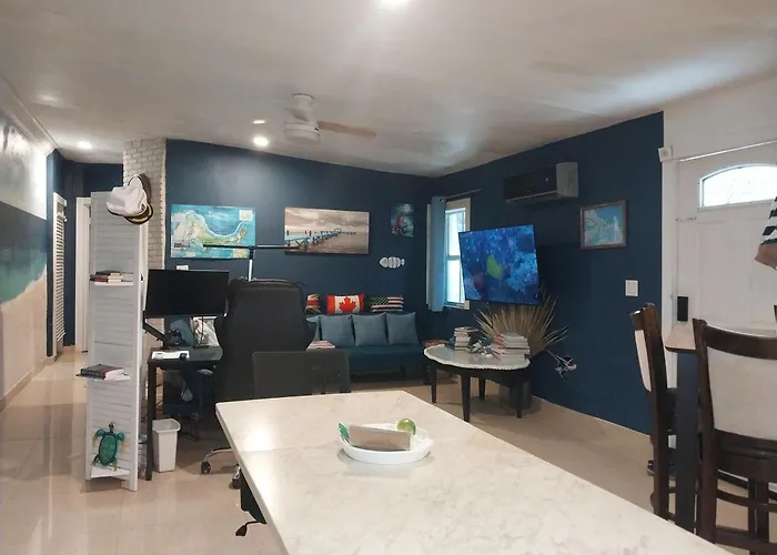Apartment Near Grace Bay Beach