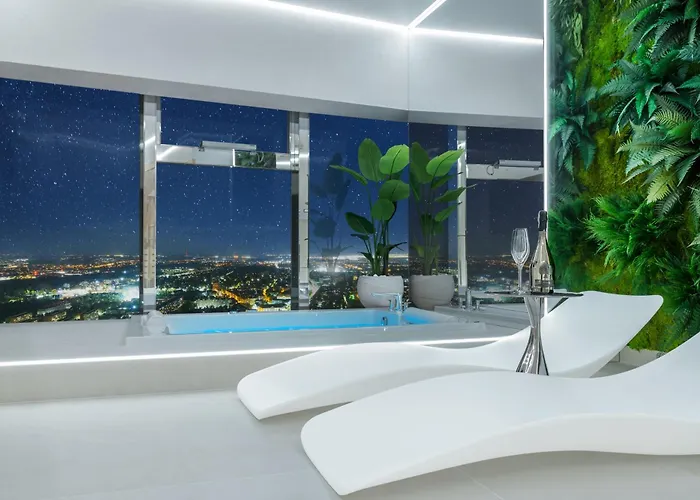 Apartamenty Sky Tower Z Jakuzzi Przy Oknie By Bqqk