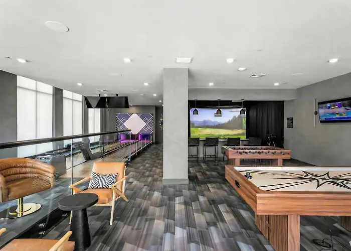 Hyatus Luxury Residences City Crossing