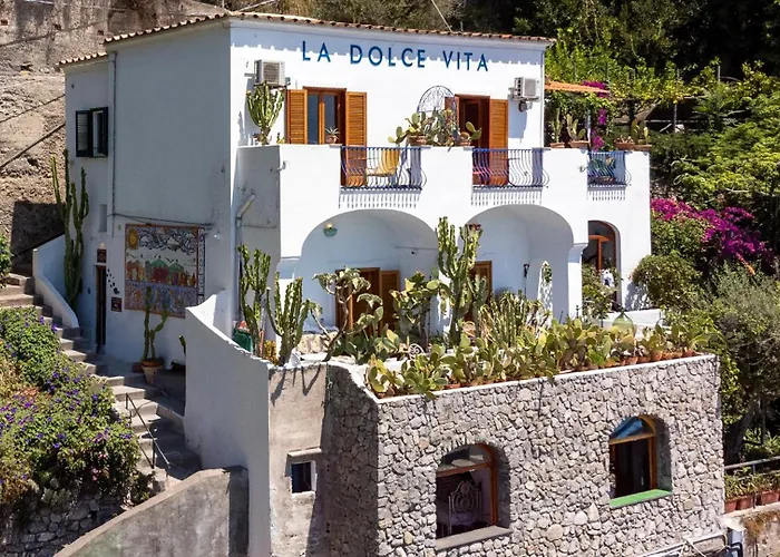 La Dolce Vita A Boutique