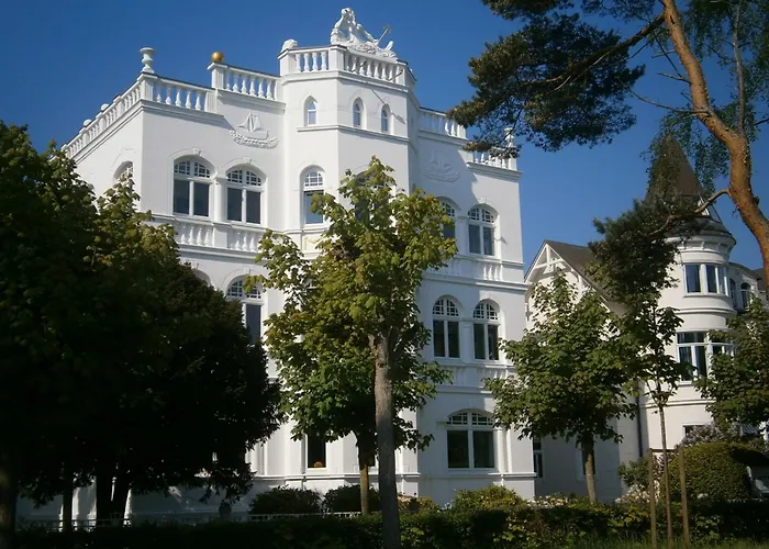 FeWo direkt am Strand mit Meerblick, Villa Sirene, Binz