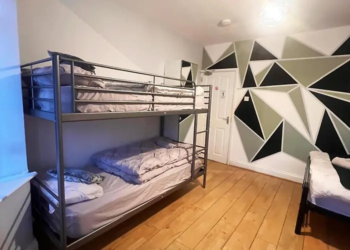 Old Trafford Guest House