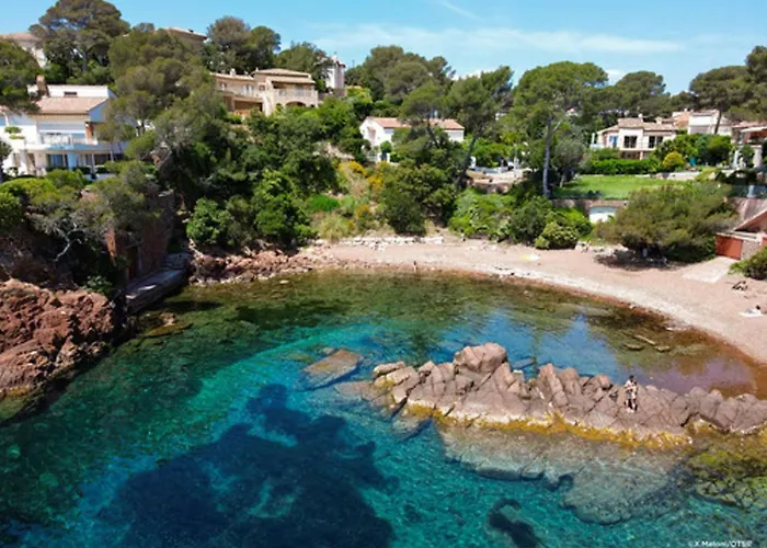 Appartement calme avec terrasse à St Raphaël, proche plage - FR-1-226A-148