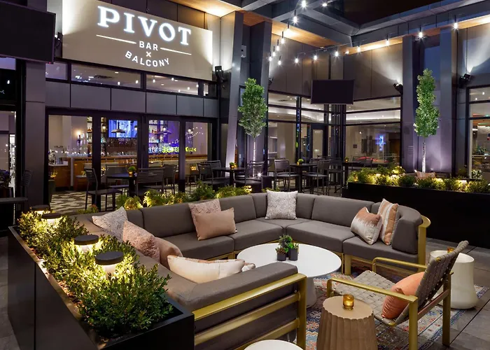 Pet Friendly hotel: Hyatt House Indianapolis Downtown