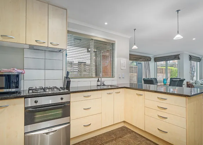 Putt It At Pauanui - Pauanui Holiday Home