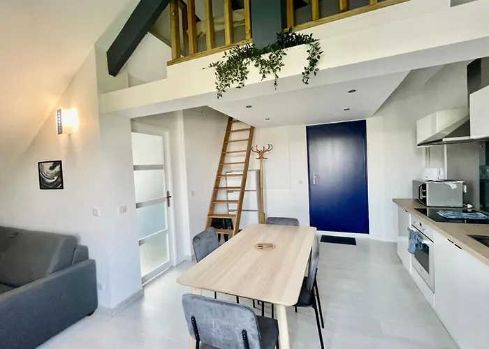 Loft - Mezzanine - Vue sur le Loing - Commerces à pied