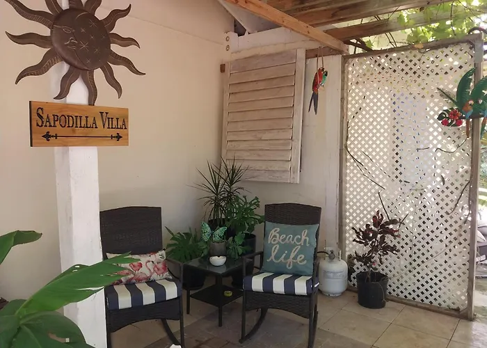 Private Guest House 2 Bedrooms & 2 Baths Near Grace Bay Beach & Long Bay Beach.