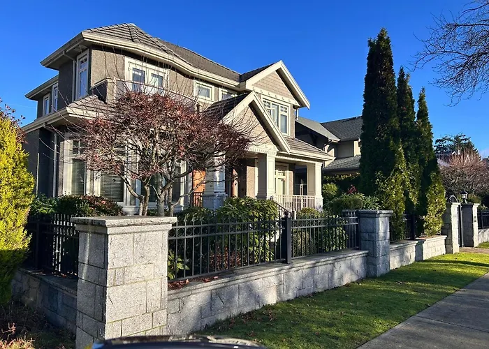 Campus Haven Near Yvr Ubc Downtown