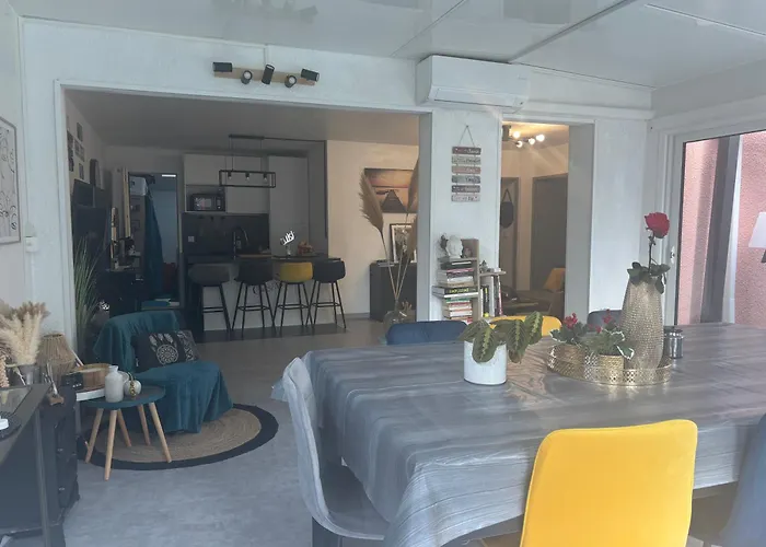 Havre de paix avec jardin et terrasse