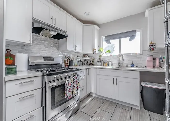 近ont机场 Chaffey Claremont学院 Ontario Outlets 3Br2Ba