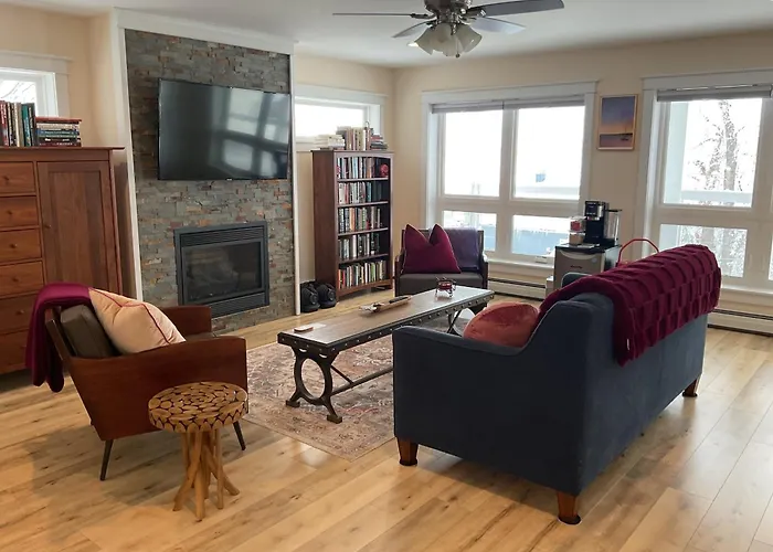 Roberts Lake House Room# 2
