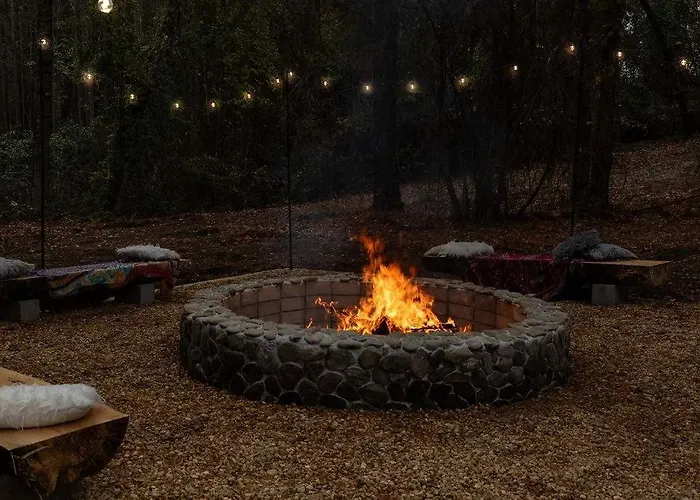 Tree Farm Stay Fire Pit & Grill Wow-King Suite