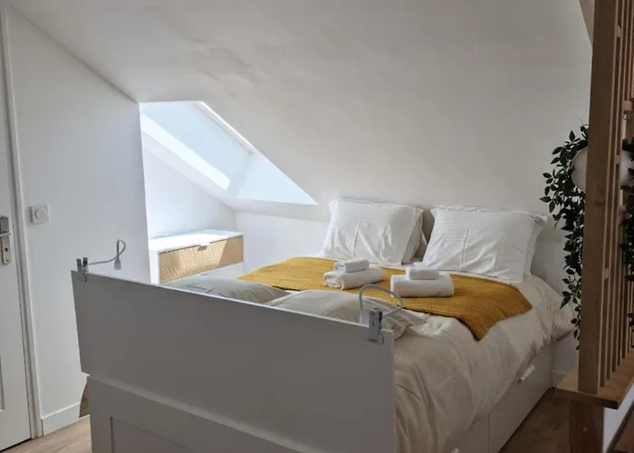 Loft Moderne et Rénové - Idéal Pros&Familles - 1 à 4 pers - Wifi - 5 min de la Gare