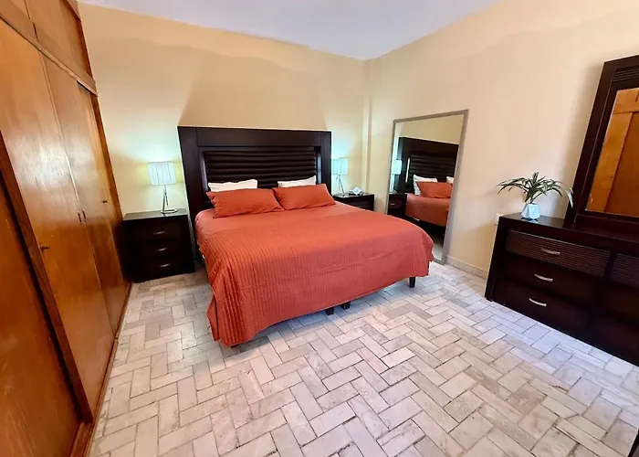 Casa Completa, Excelente Ubicacion, Cerca Imss