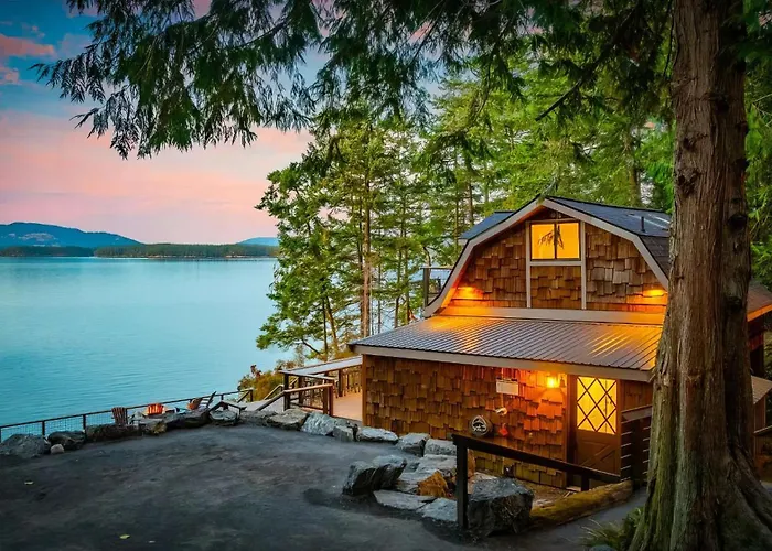 Friday Harbor - Waterfront Hot Tub & Mountain Views