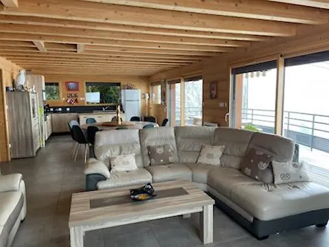 Chalet Calme Et Spacieux