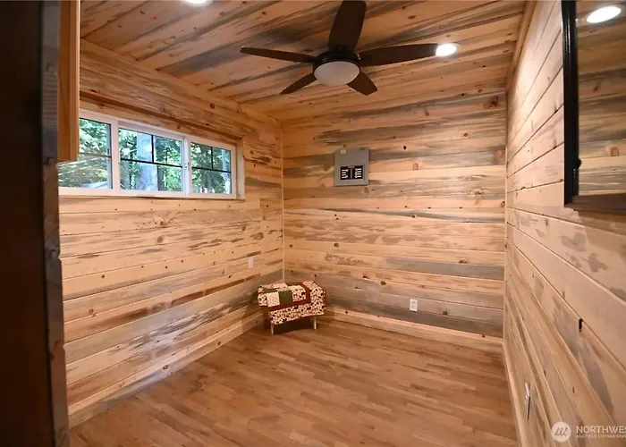 Mt Index Riverview Cabin