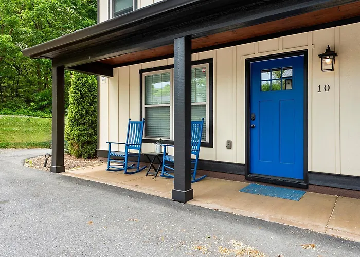 Black Mntn Modern Lux 2Br/2B W F Place, Asheville