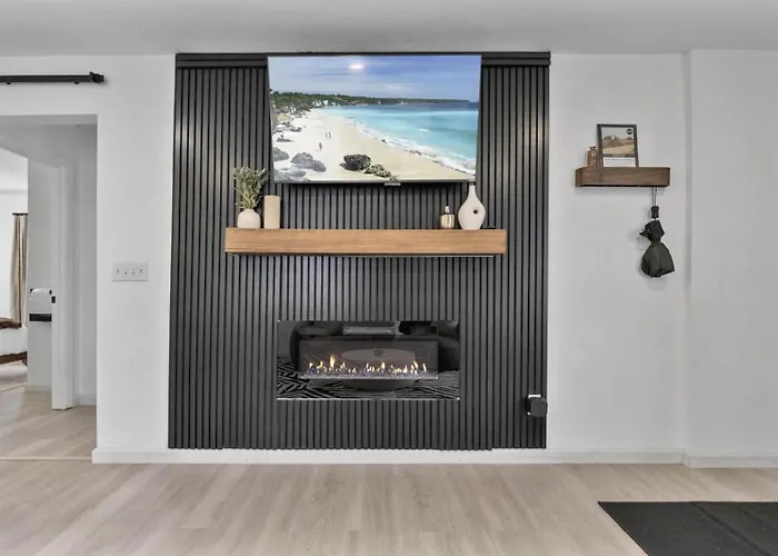 Modern Cozy Cottage Near Redwoods & Pristine Beaches