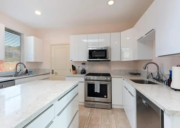 Spacious Single Level Home In Poway