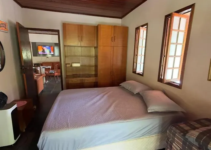 Linda Chácara com Piscina e WiFi para até 20 hóspedes