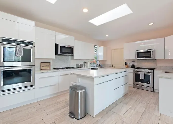 Spacious Single Level Home In Poway