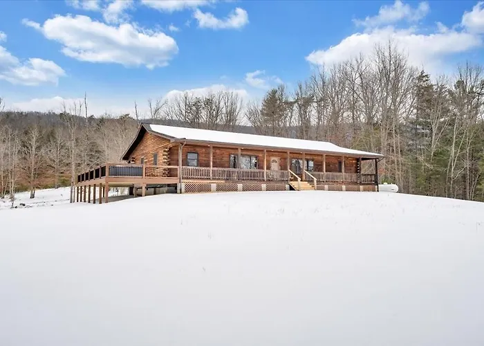 Modern Mountain Cabin, Hot Tub, Hot Springs, Va
