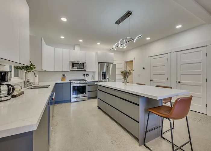 Stylish Everett Home W/ Green Belt!