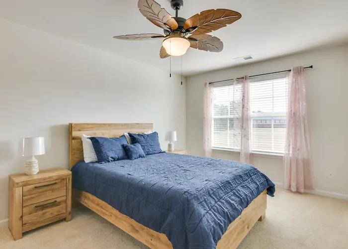 9 Mi To Shawn Afb! Family Townhome Near Dining