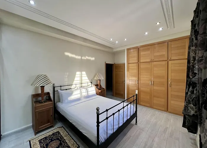Villa Fez Prestige With Jacuzzi, Chic & Peaceful