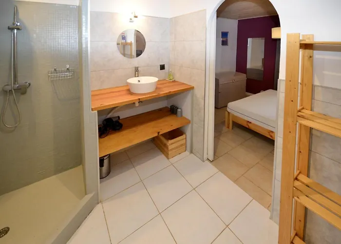 Gorgeous Home In Besse Sur Issole With Wifi