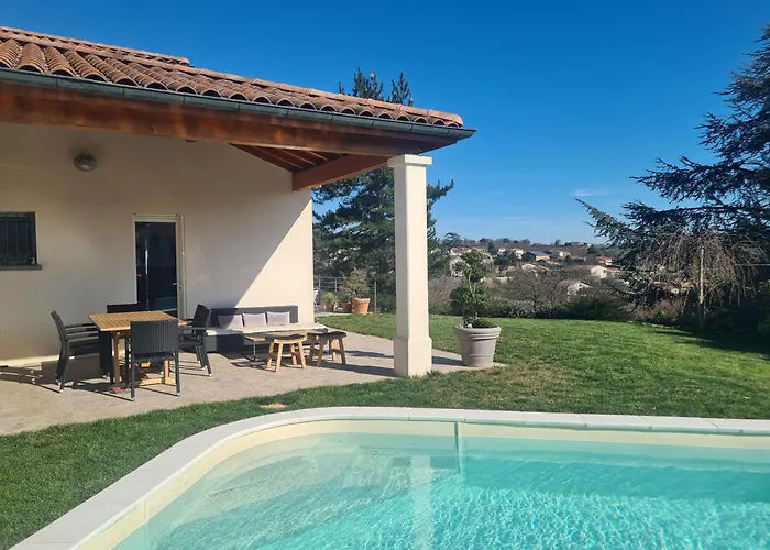 Villa en Ardeche Nord avec piscine proche Parc Peaugres