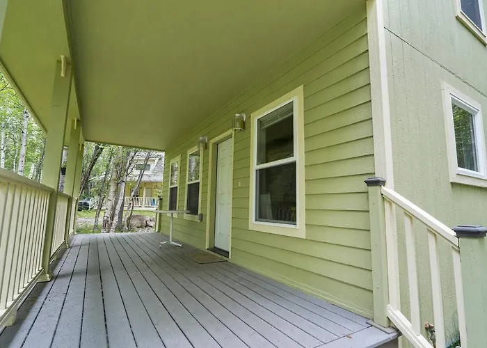Pet/Family Cabin Near Hatcher Pass Trails | Skiing